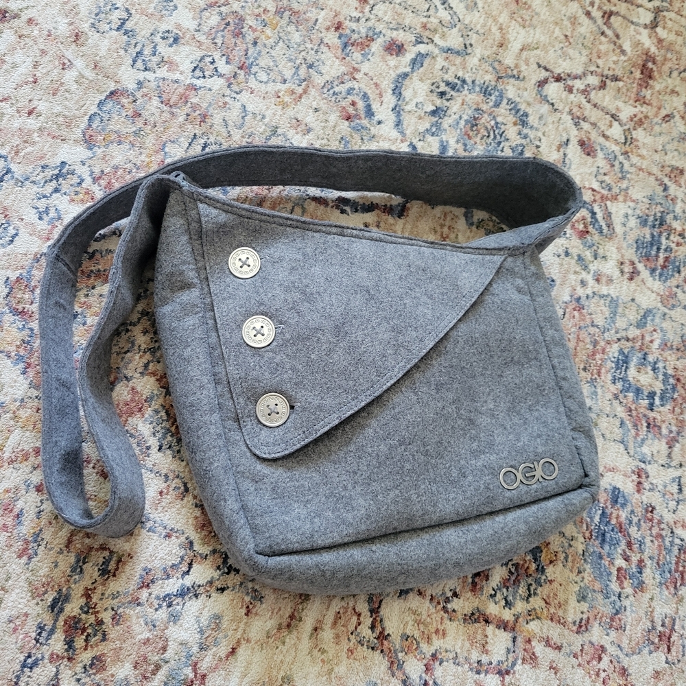 Ohio Brooklyn messenger tablet bag